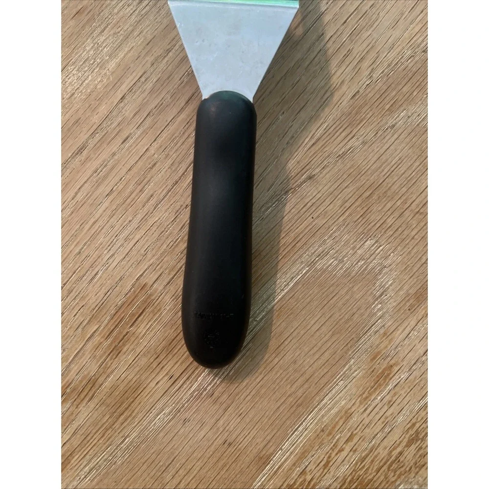The Pampered Chef Stainless Steel Slotted Mini Brownie Cookie Spatula #2622